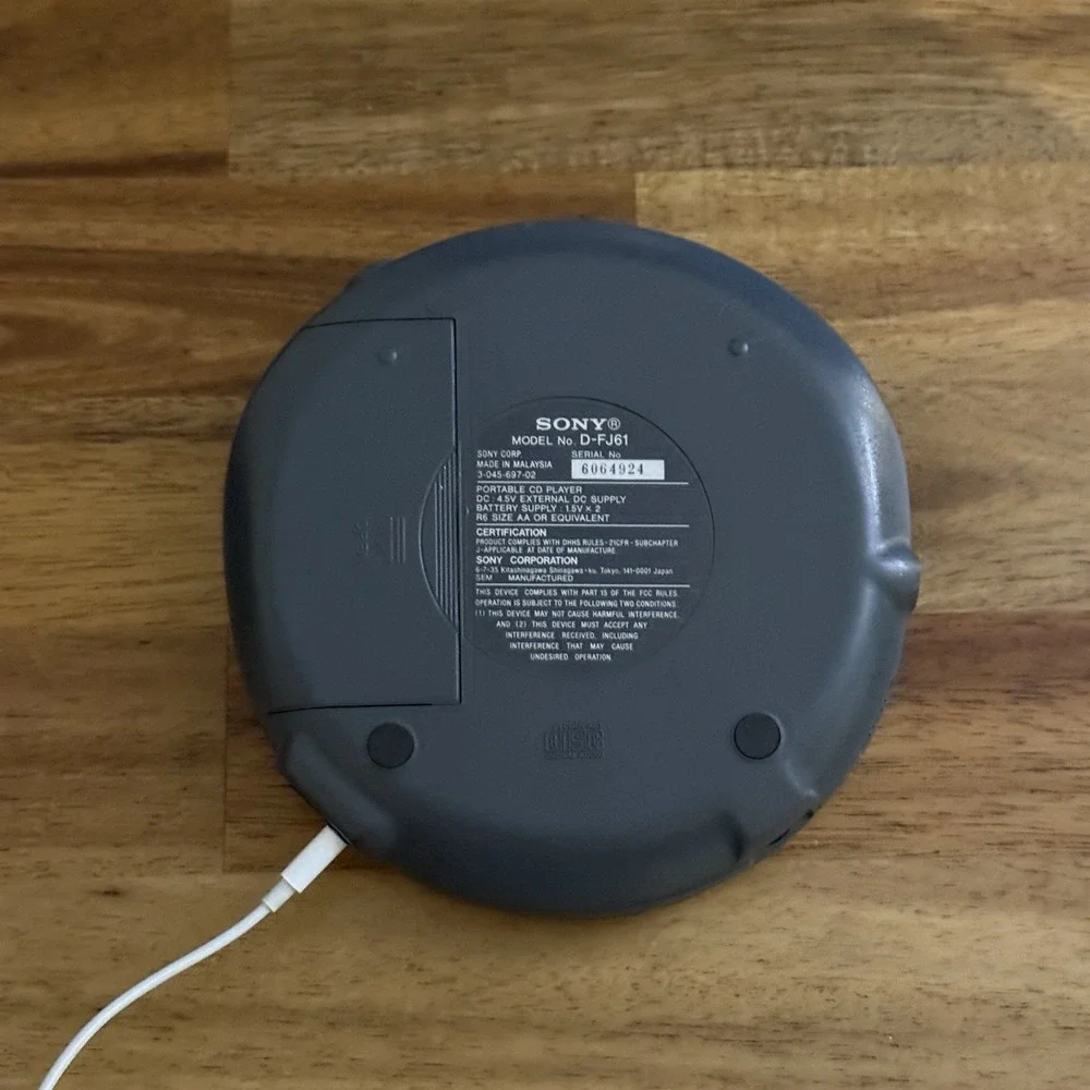 Sony Walkman D-FJ61 Portable CD Player AM/FM Radio G-Protection WORKING Discman